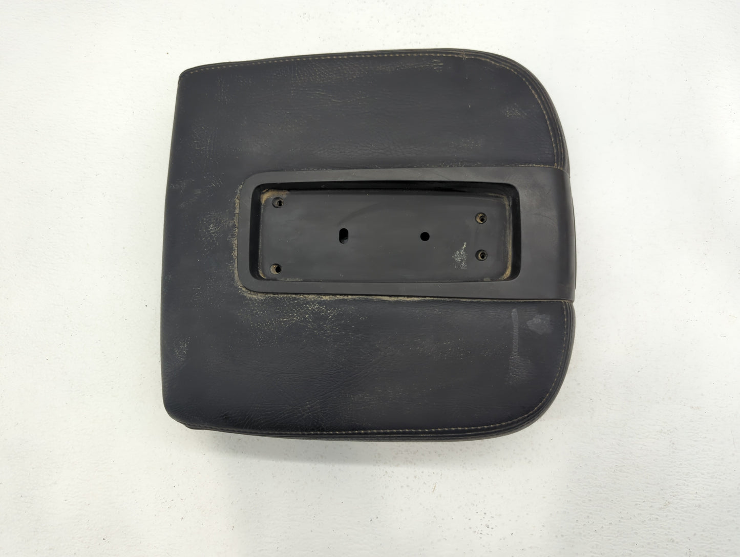 2007 Gmc Yukon Xl 2500 Center Console Armrest Cover Lid Black - Oemusedautoparts1.com