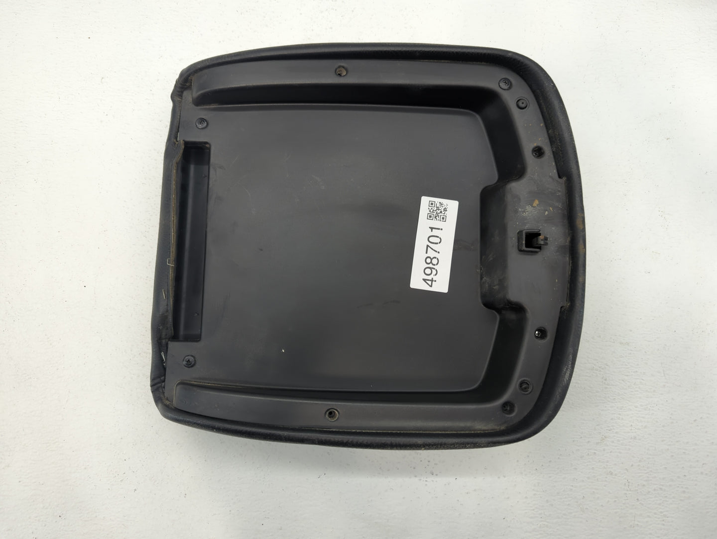 2007 Gmc Yukon Xl 2500 Center Console Armrest Cover Lid Black - Oemusedautoparts1.com