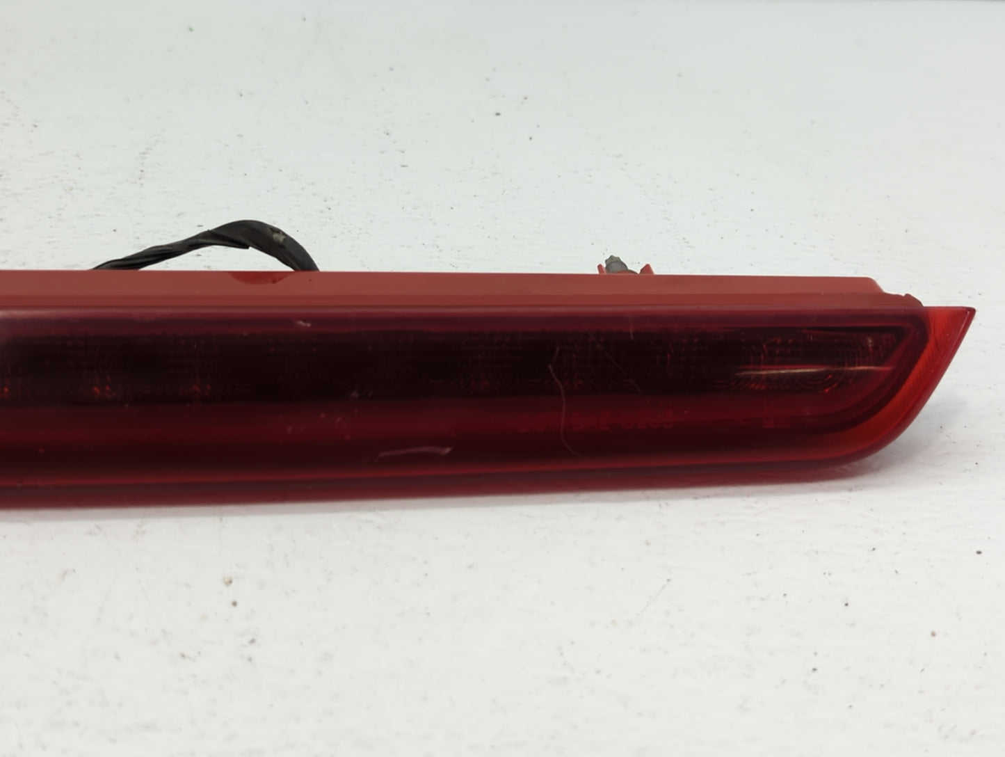 2007 Gmc Yukon Xl 2500 Third Brake Light Tail Light P/N:25794525 Fits OEM Used Auto Parts - Oemusedautoparts1.com