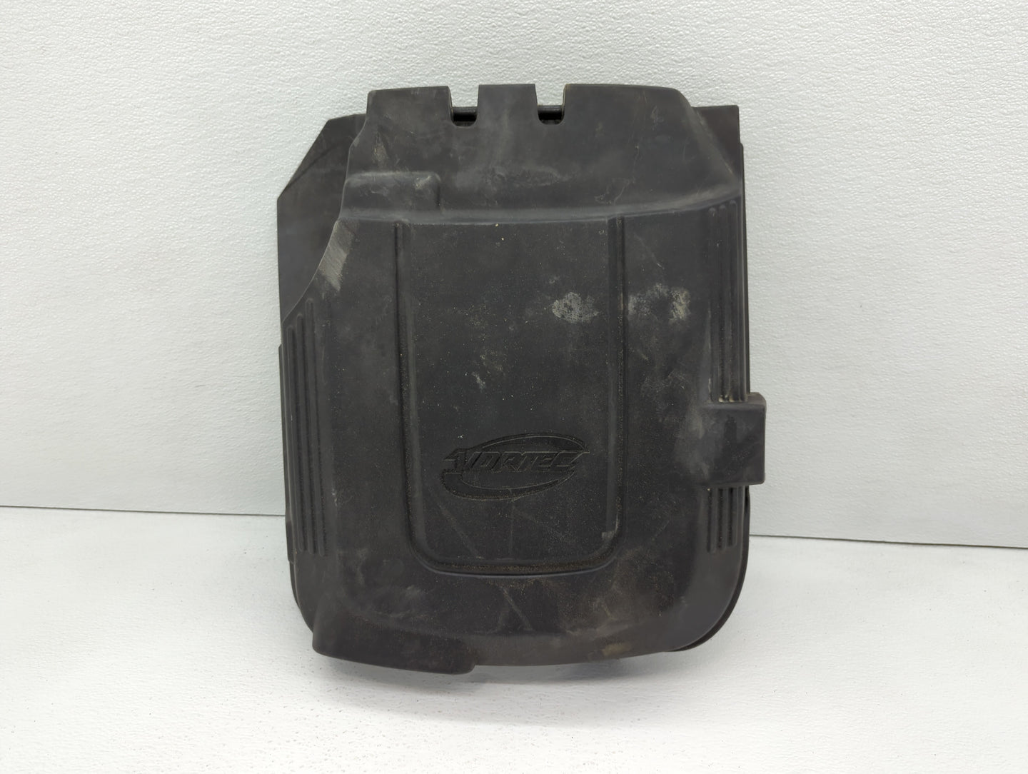 2007 Gmc Yukon Xl 2500 Engine Cover - Oemusedautoparts1.com