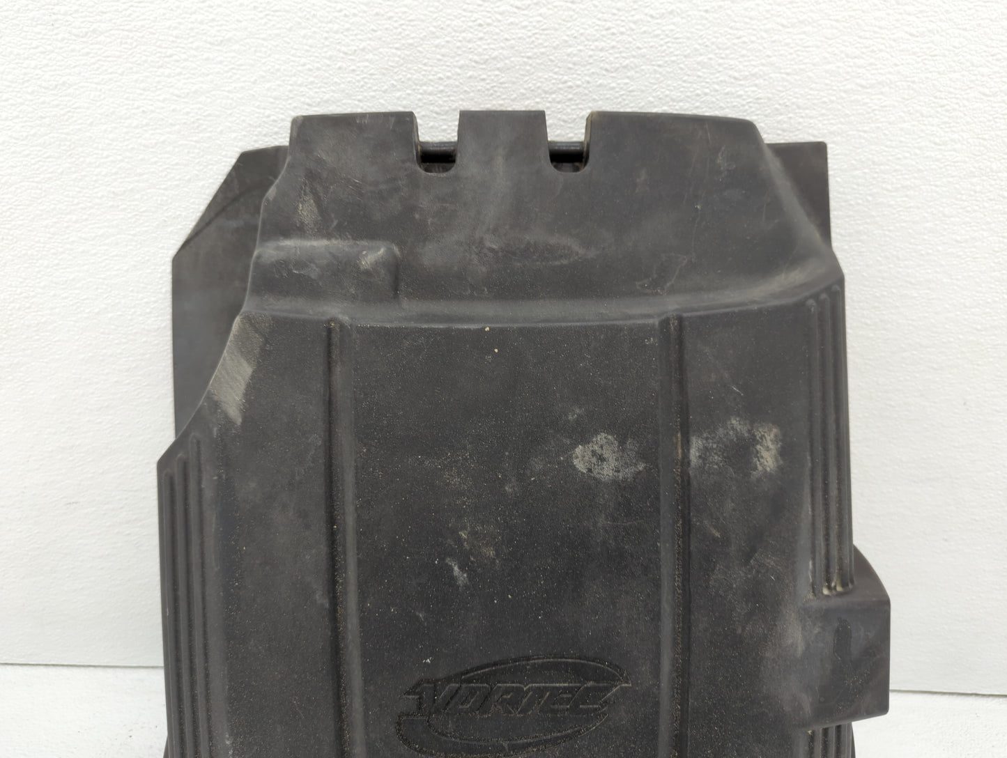 2007 Gmc Yukon Xl 2500 Engine Cover - Oemusedautoparts1.com