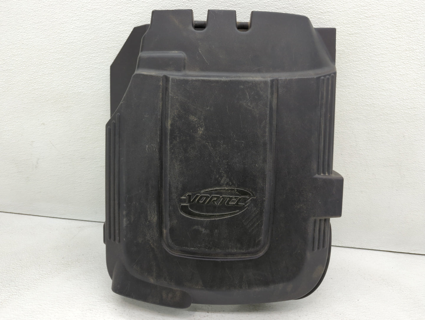 2007 Gmc Yukon Xl 2500 Engine Cover - Oemusedautoparts1.com