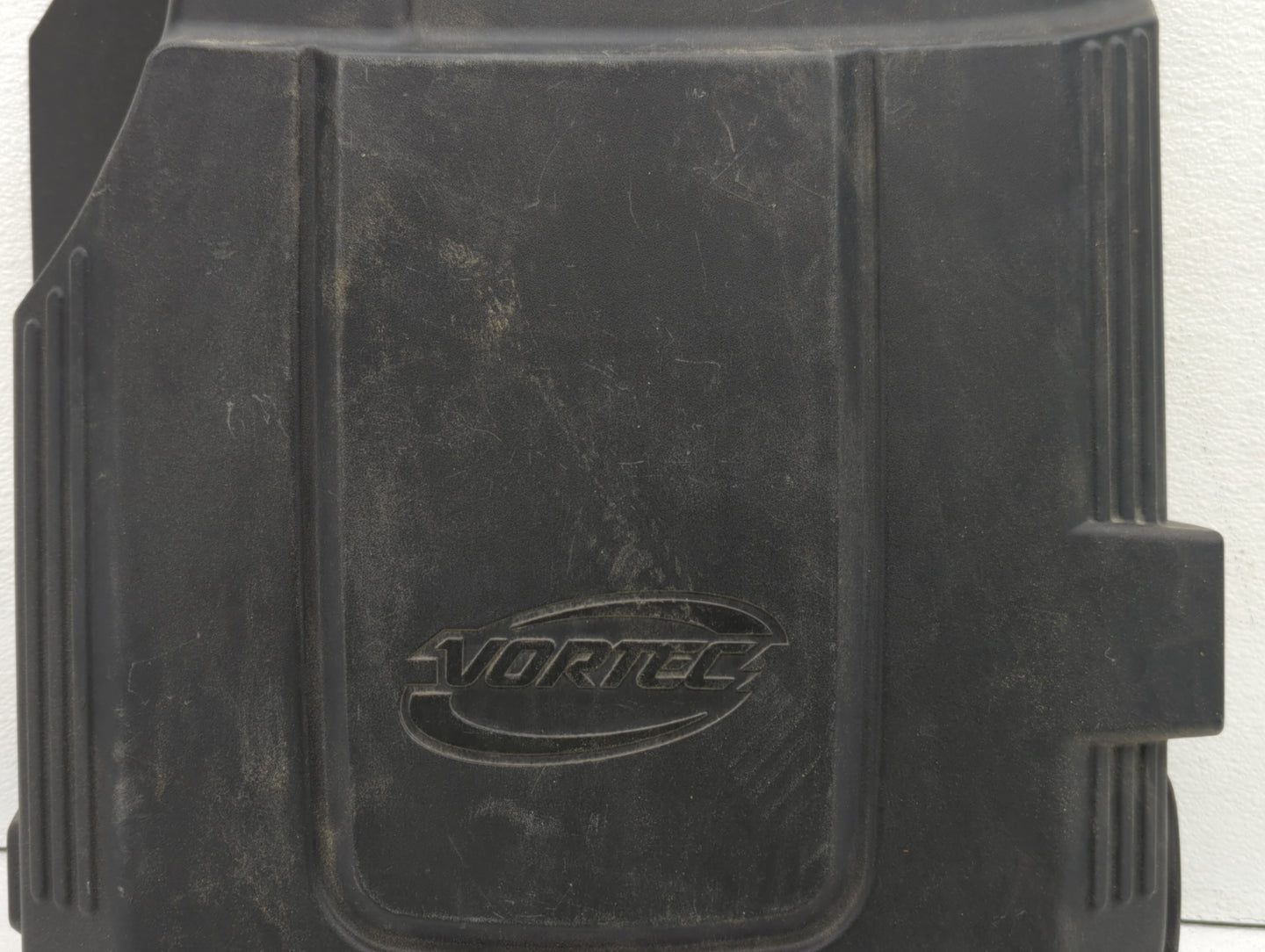 2007 Gmc Yukon Xl 2500 Engine Cover - Oemusedautoparts1.com