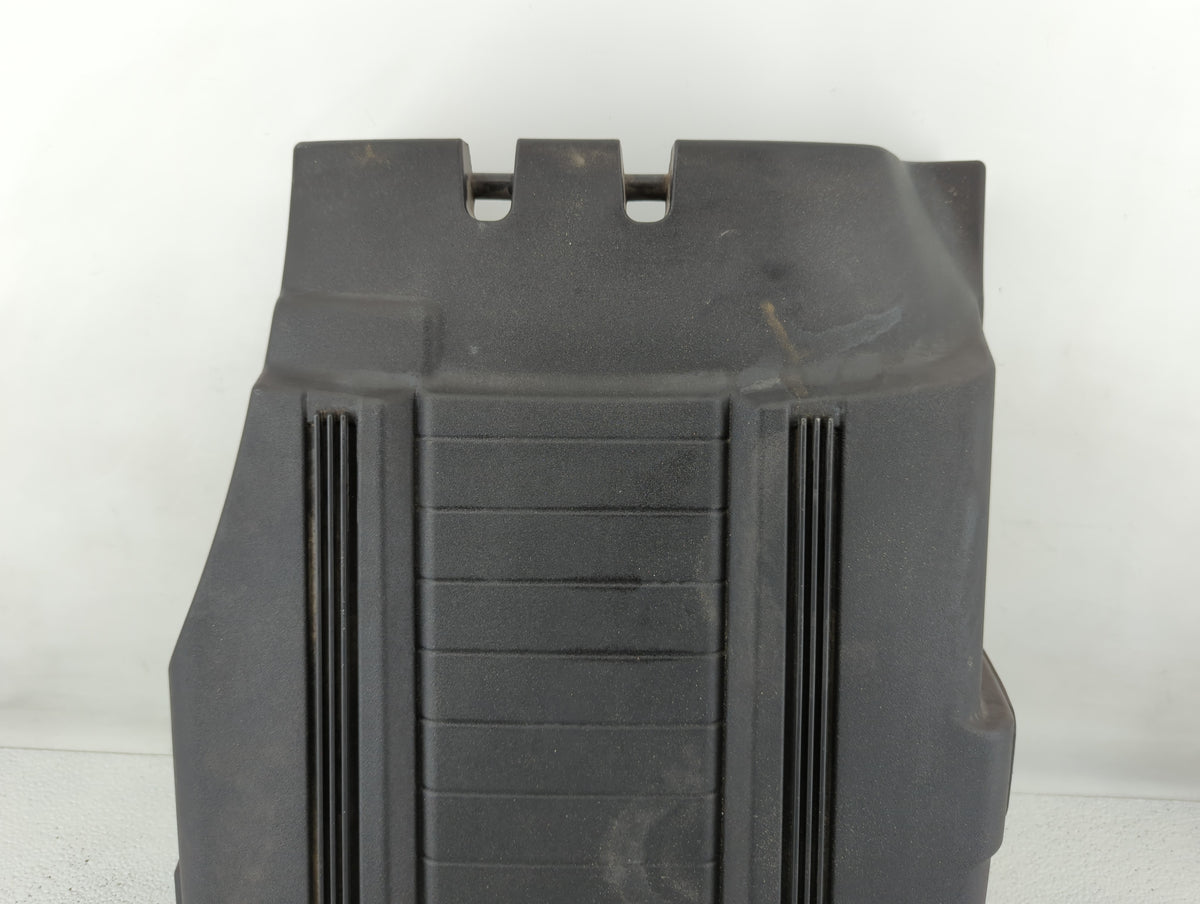 2007 Gmc Yukon Xl 2500 Engine Cover - Oemusedautoparts1.com