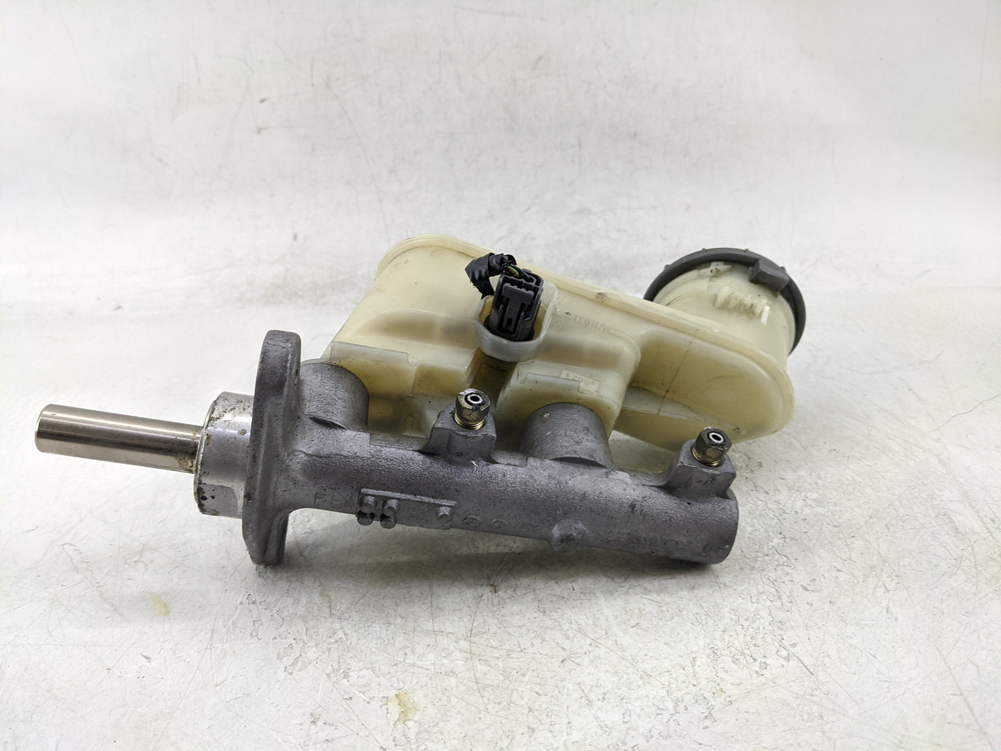 2003-2007 Honda Accord Brake Master Cylinder - Oemusedautoparts1.com