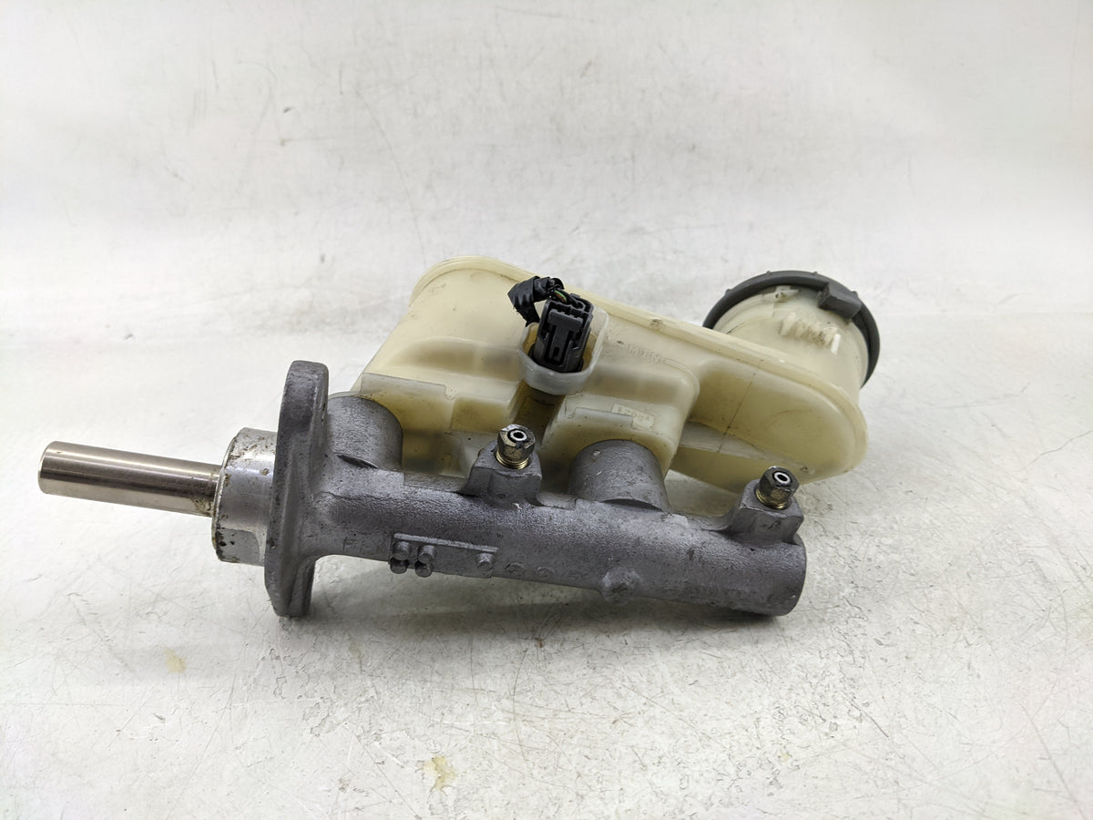 2003-2007 Honda Accord Brake Master Cylinder 1376828 - Oemusedautoparts1.com
