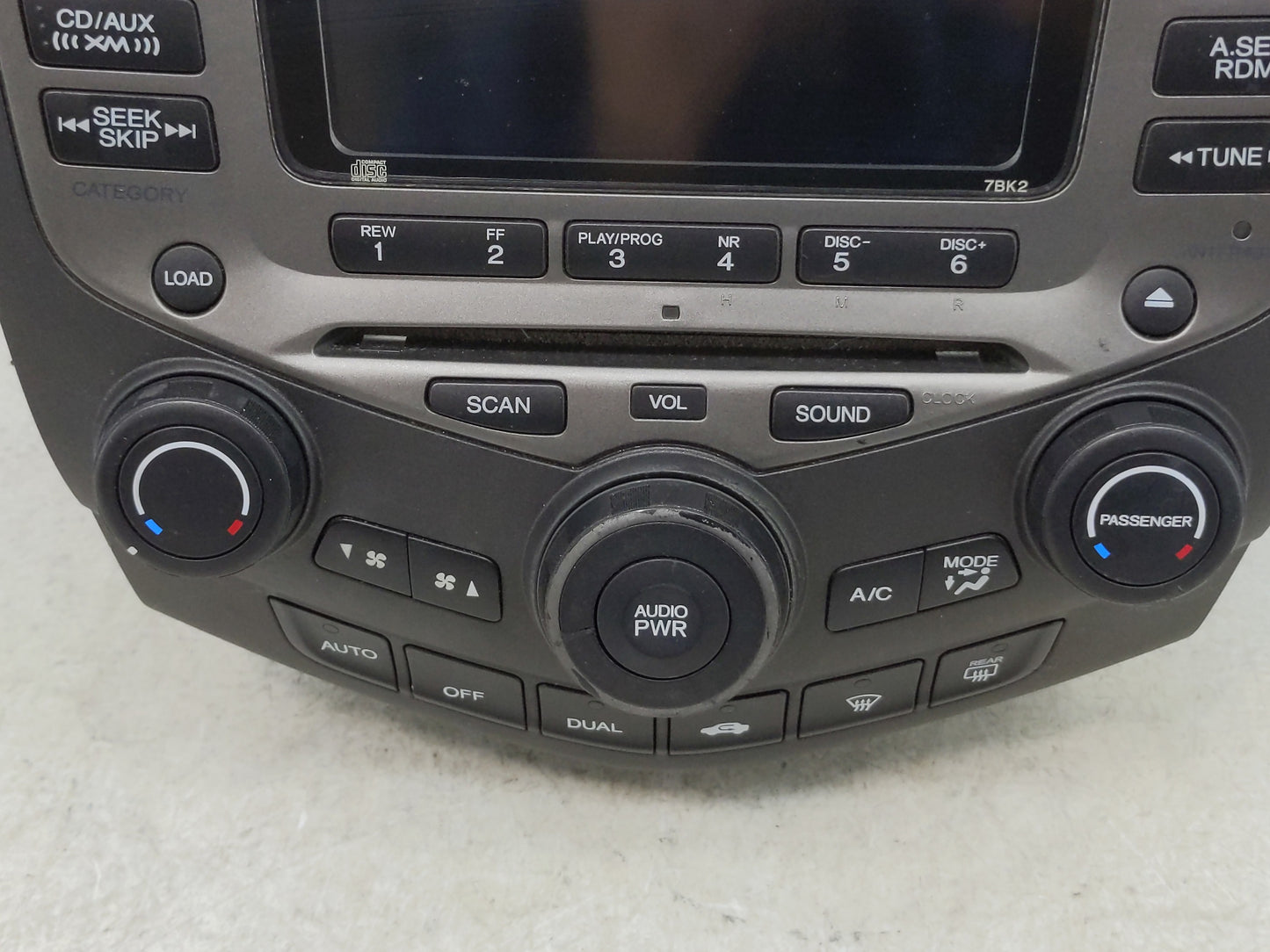 2004-2007 Honda Accord Radio AM FM Cd Player Receiver Replacement P/N:39175-SDA-L120-M2 Fits Fits 2004 2005 2006 2007 OEM Us