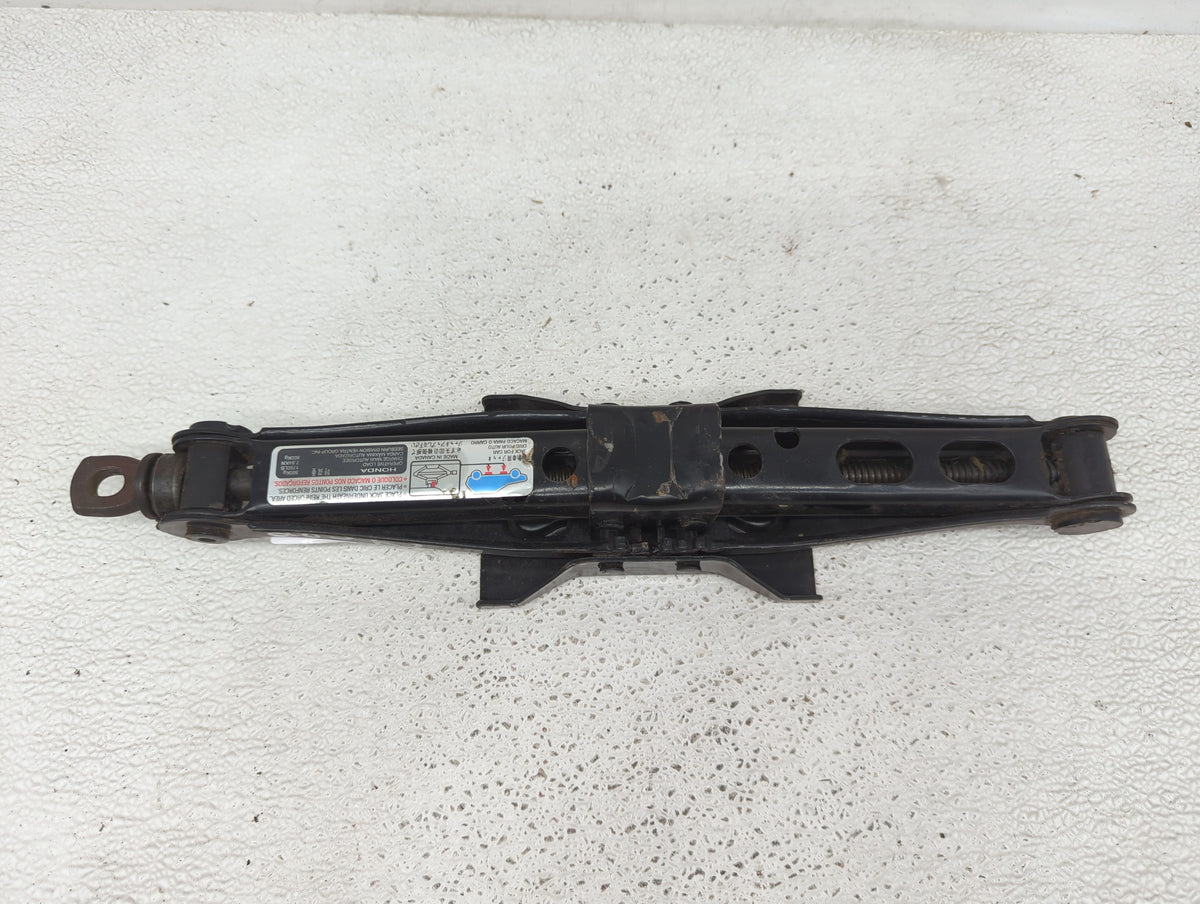 2007 Honda Accord Spare Scissor Car Jack 1415688 - Oemusedautoparts1.com