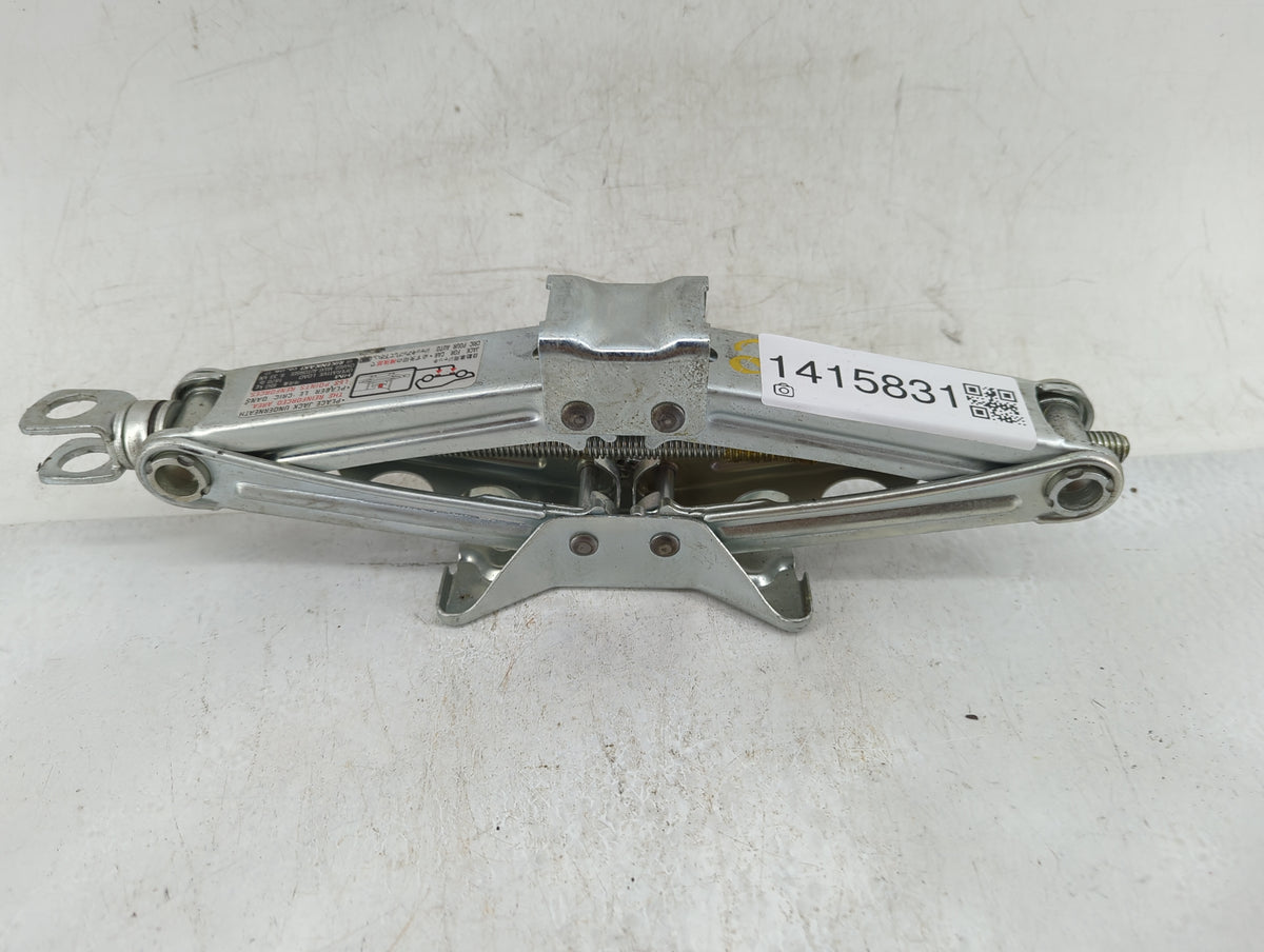 2007 Honda Accord Spare Scissor Car Jack 1415831 - Oemusedautoparts1.com