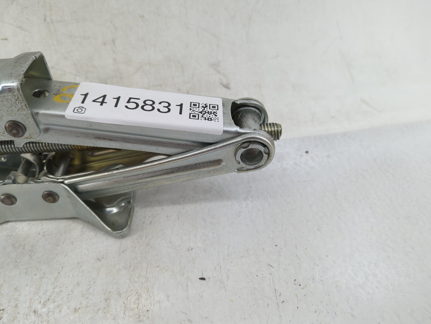 2007 Honda Accord Spare Scissor Car Jack - Oemusedautoparts1.com