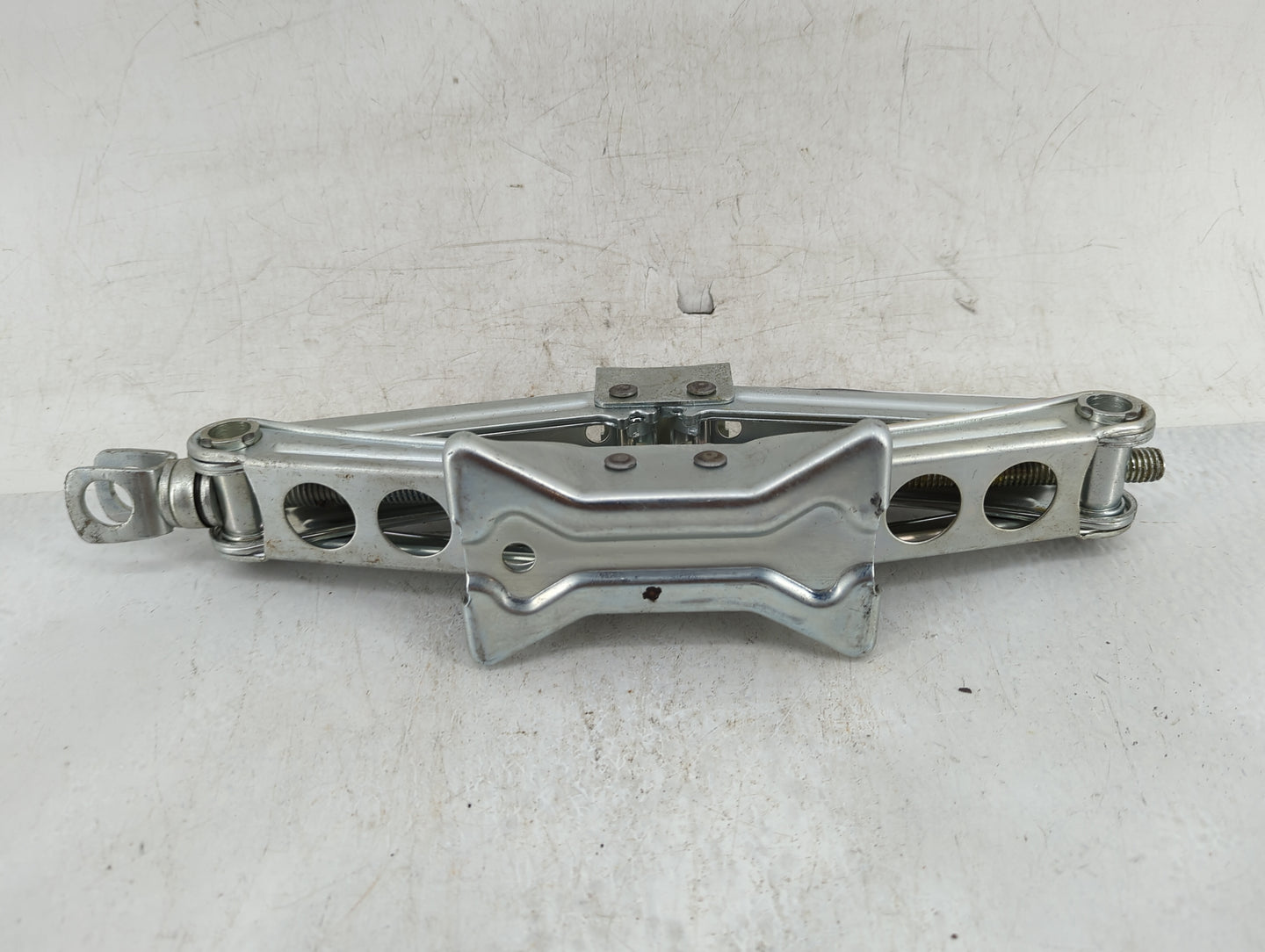 2007 Honda Accord Spare Scissor Car Jack - Oemusedautoparts1.com
