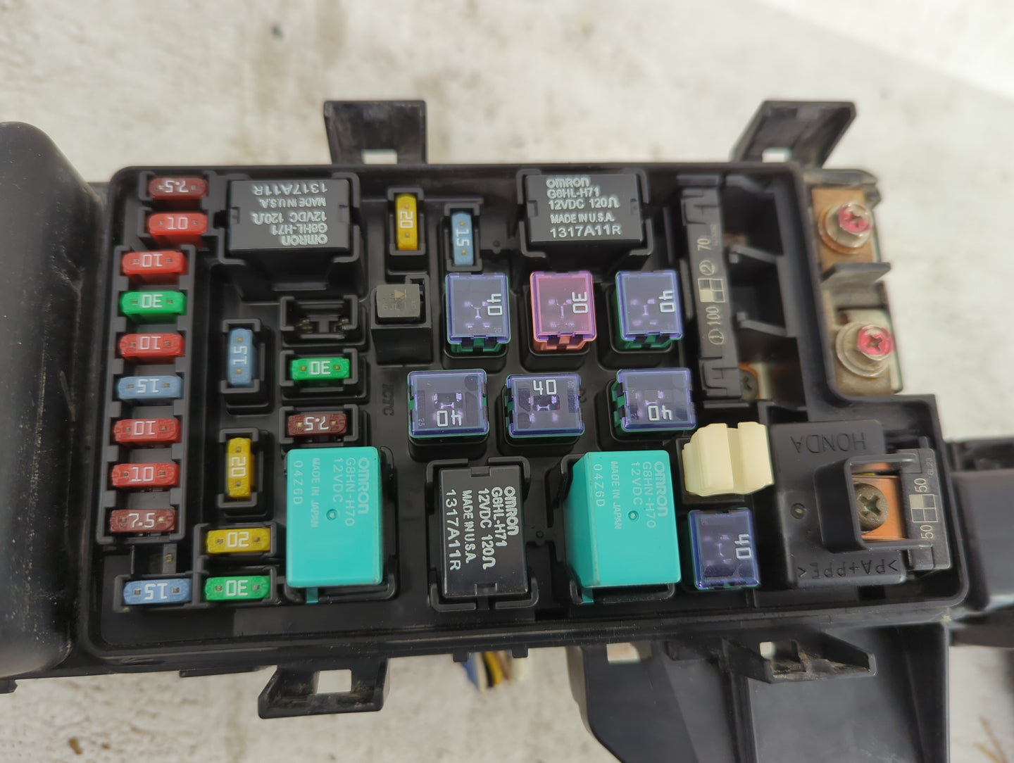 2003-2007 Honda Accord Fusebox Fuse Box Panel Relay Module P/N:YE03770211278 Fits Fits 2003 2004 2005 2006 2007 OEM Used Aut