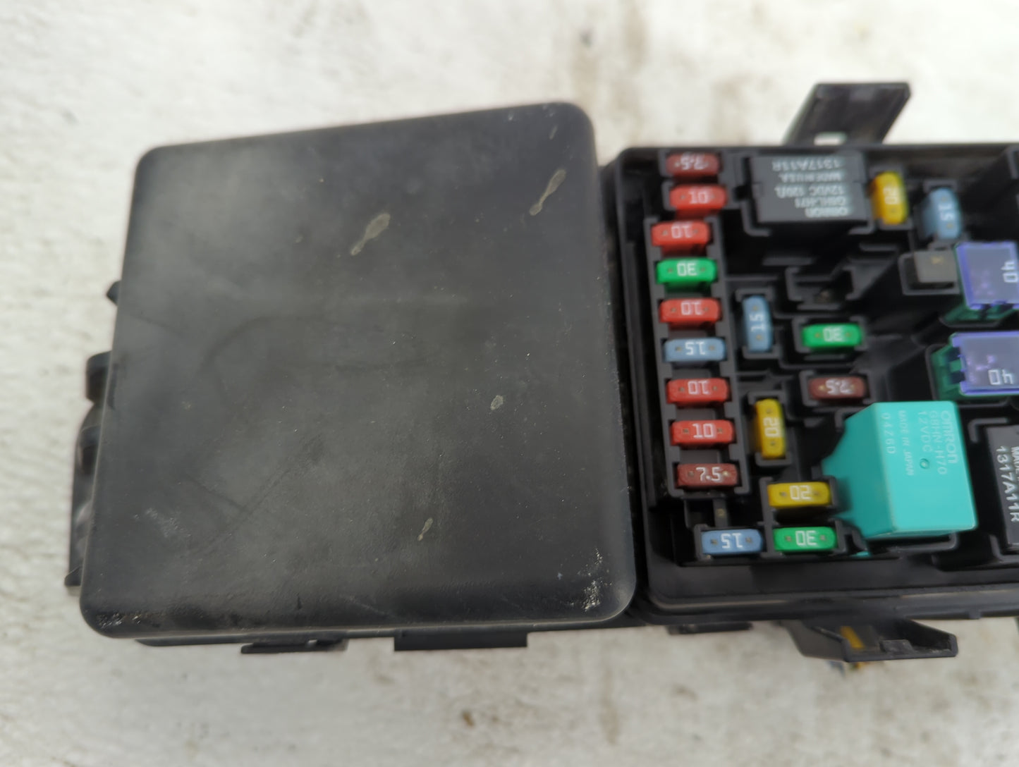 2003-2007 Honda Accord Fusebox Fuse Box Panel Relay Module P/N:YE03770211278 Fits Fits 2003 2004 2005 2006 2007 OEM Used Aut