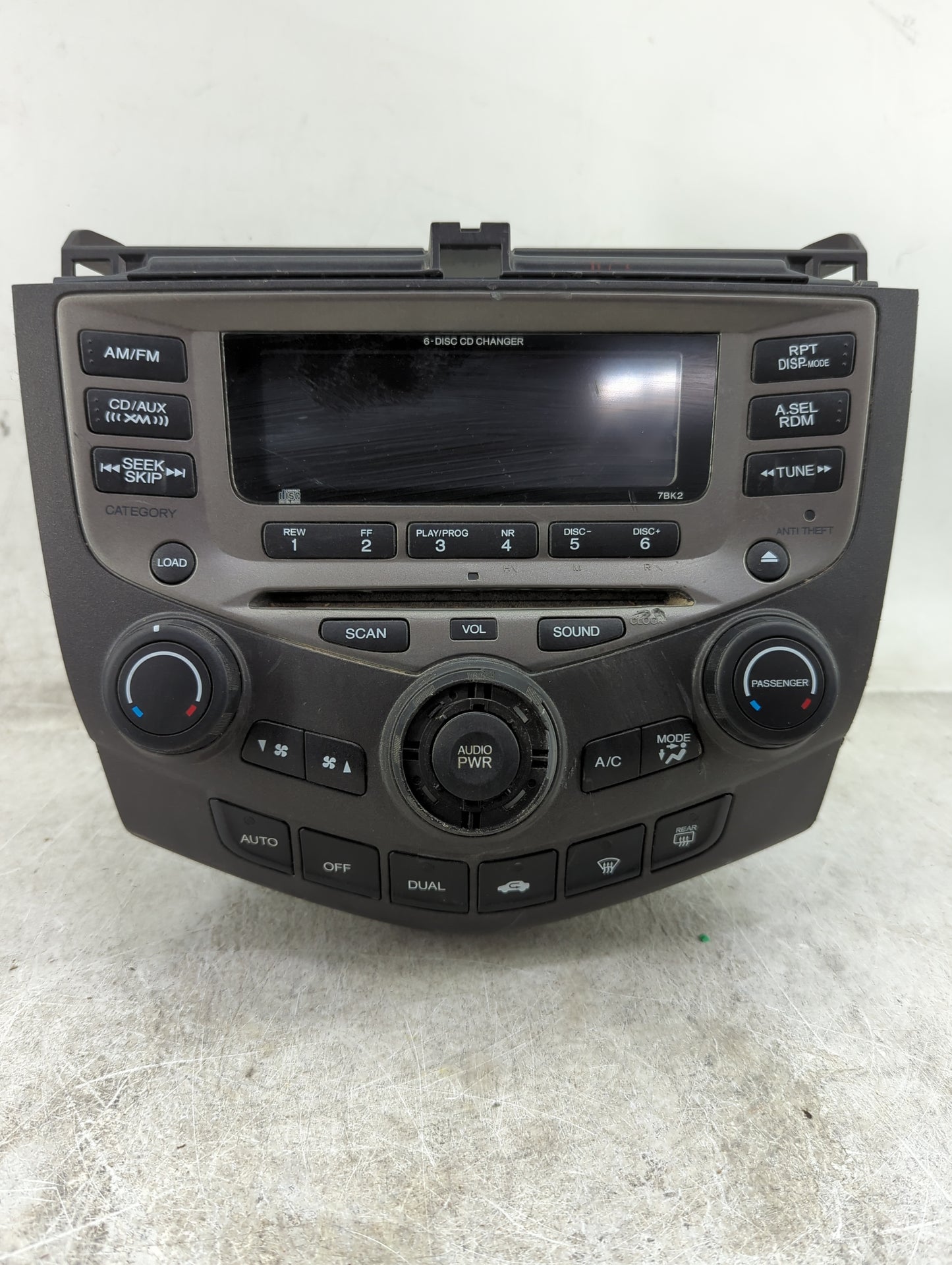 2007 Honda Accord Radio AM FM Cd Player Receiver Replacement Fits OEM Used Auto Parts - Oemusedautoparts1.com