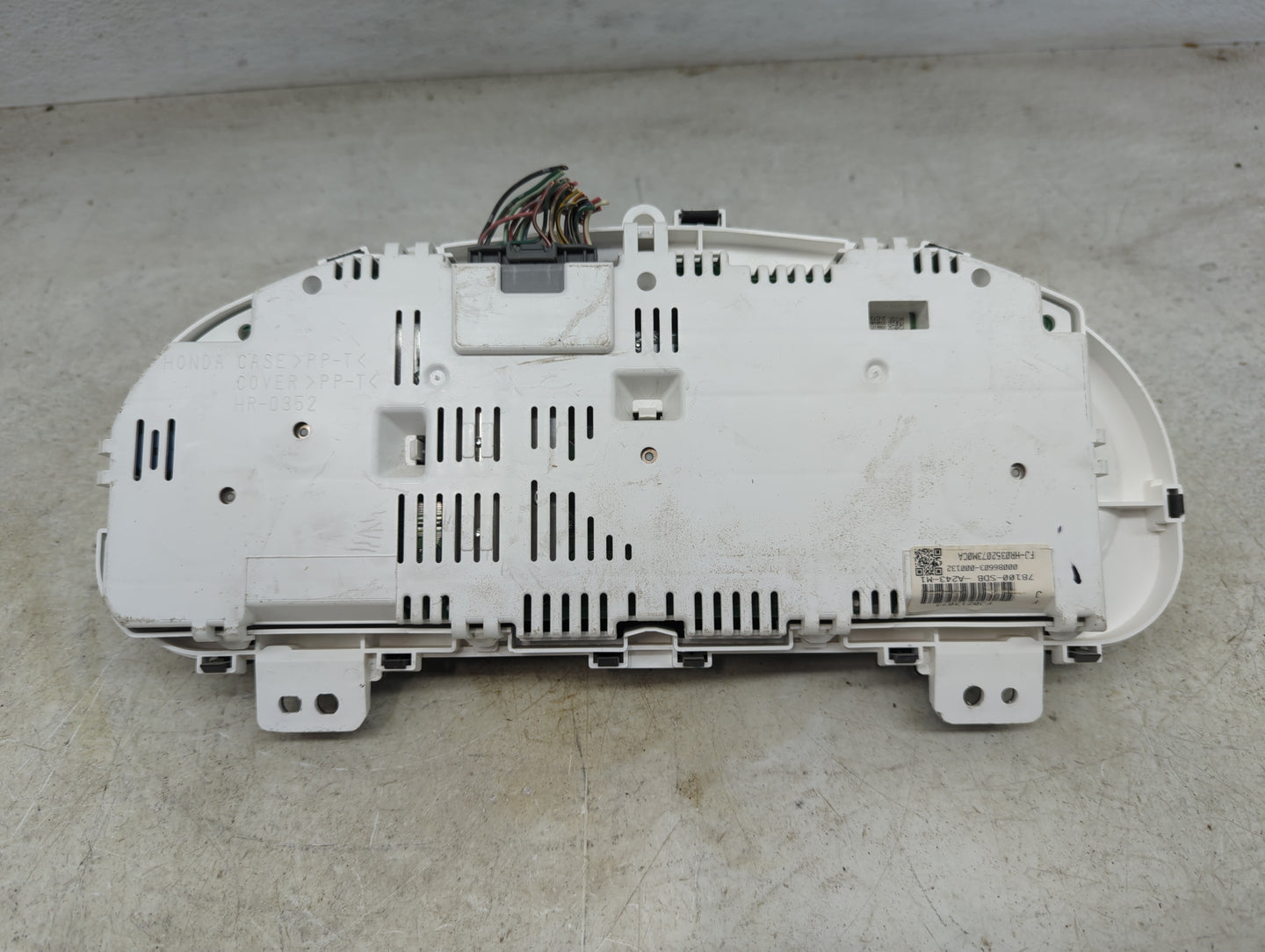 2006-2007 Honda Accord Instrument Cluster Speedometer Gauges P/N:78100-SDB-A243-M1 Miles: Fits Fits 2006 2007 OEM Used Auto 