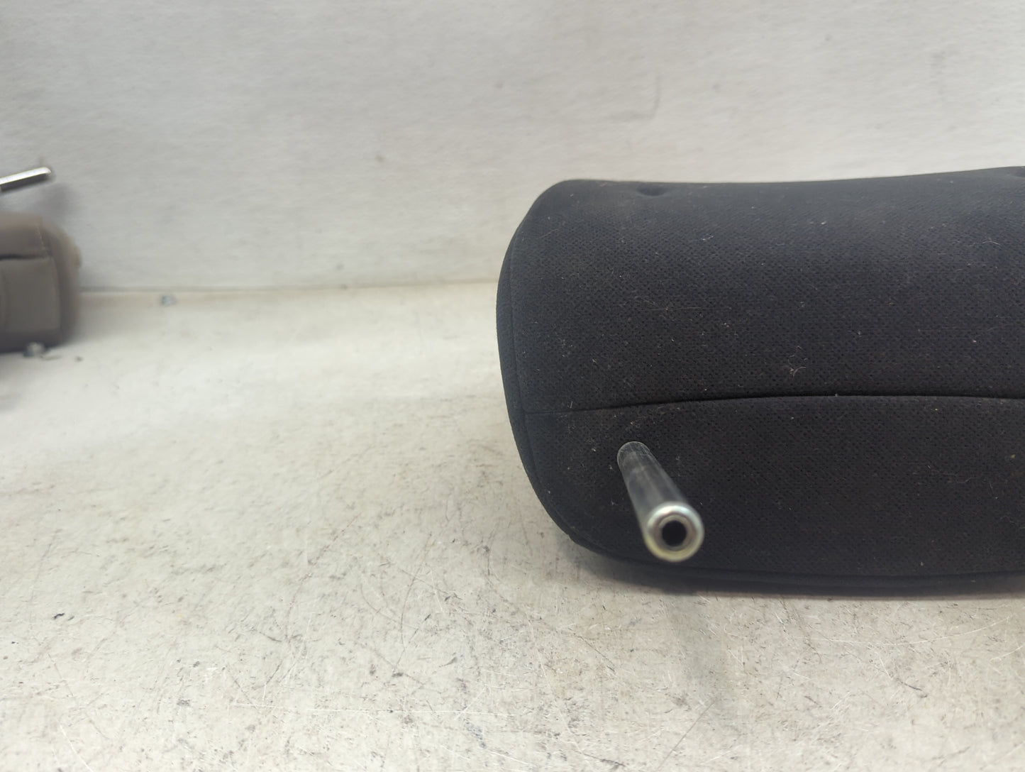 2007 Honda Accord Headrest Head Rest Front Driver Seat Black 1472389 - Oemusedautoparts1.com