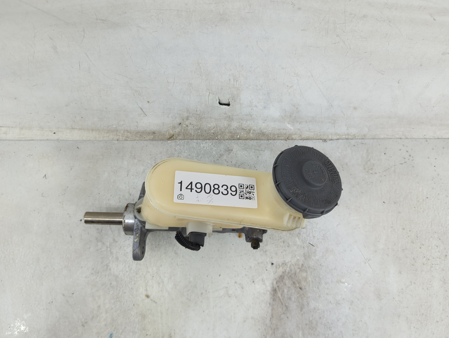 2003-2007 Honda Accord Brake Master Cylinder 1490839 - Oemusedautoparts1.com