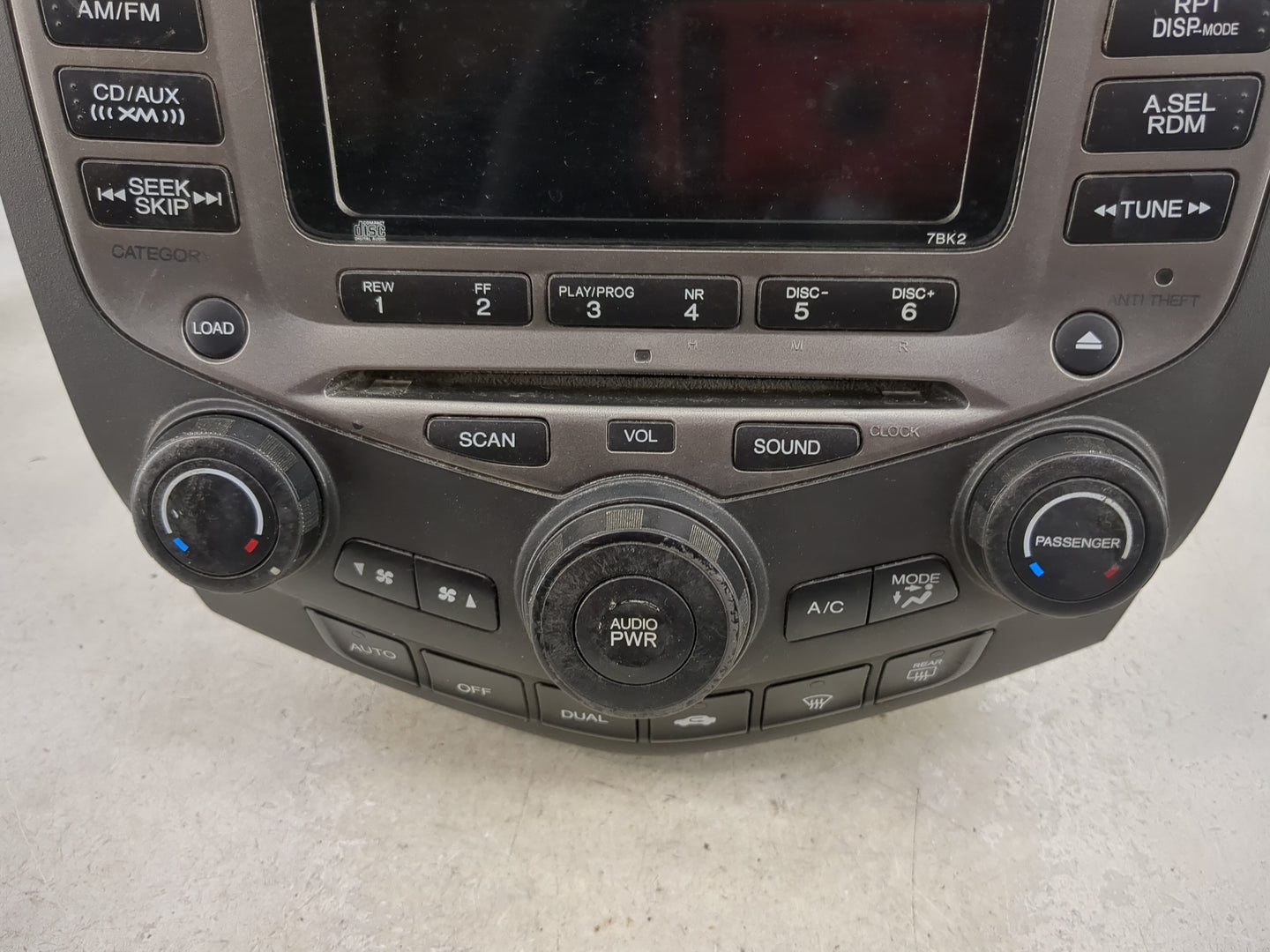 2004-2007 Honda Accord Radio AM FM Cd Player Receiver Replacement P/N:39175-SDA-L120-M2 CQ-EH1464Z Fits Fits 2004 2005 2006 