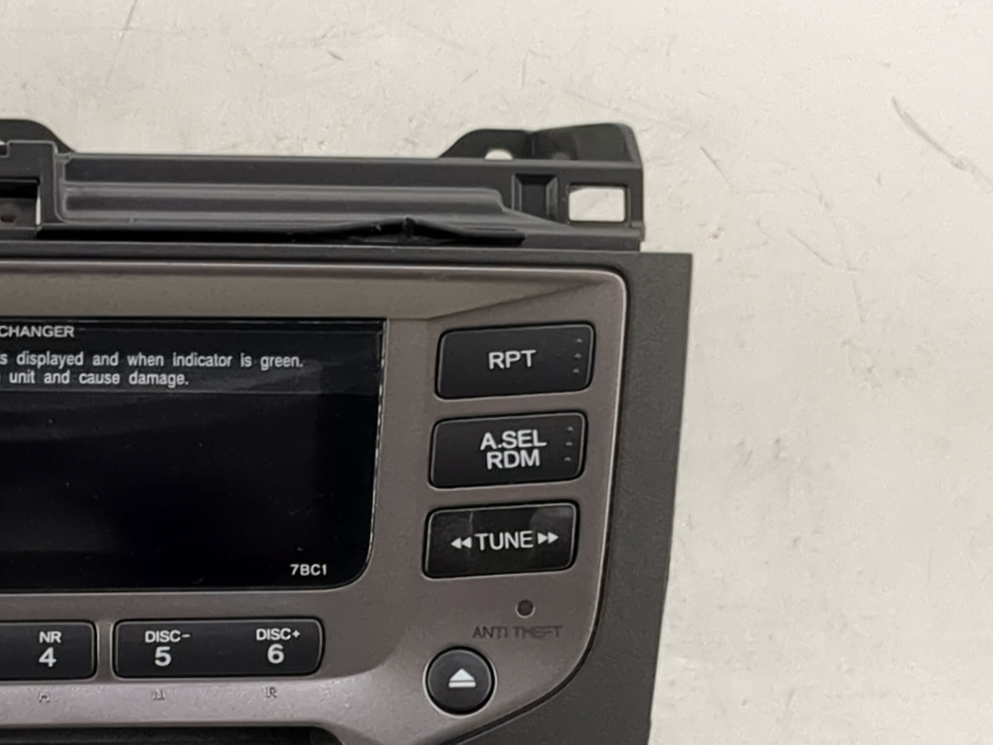 2003-2007 Honda Accord Radio AM FM Cd Player Receiver Replacement P/N:39175-SDA-A120-M2 CQ-EH1461Z Fits OEM Used Auto Parts 