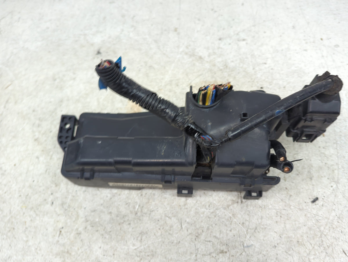 2003-2007 Honda Accord Fusebox Fuse Box Panel Relay Module P/N:YE0377010335368 Fits Fits 2003 2004 2005 2006 2007 OEM Used A