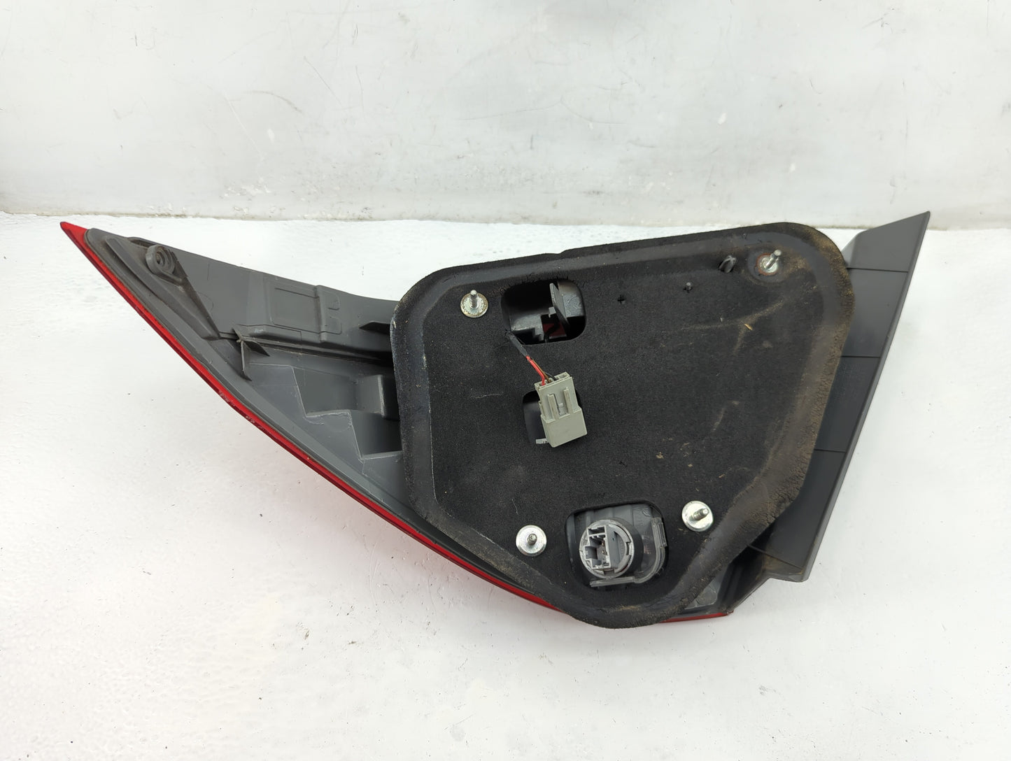 2006-2007 Honda Accord Passenger Right Side Deck Lid Mounted Tail Light - Oemusedautoparts1.com
