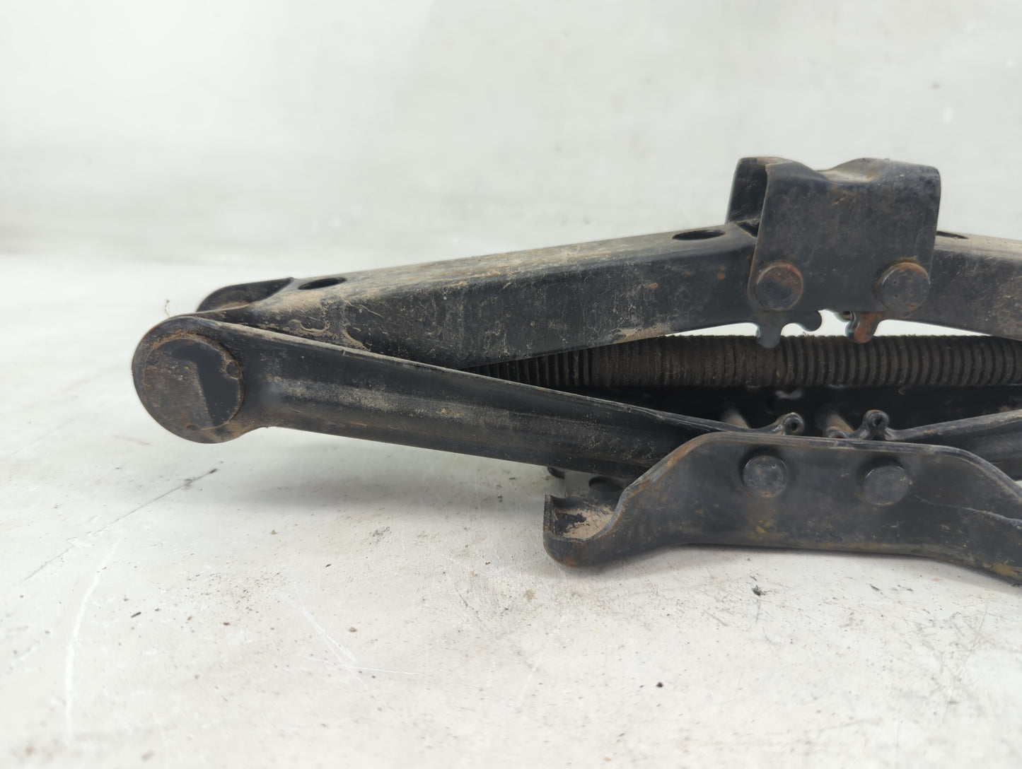 2007 Honda Civic Spare Scissor Car Jack 1188170 - Oemusedautoparts1.com