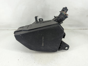 2007 Honda Civic Fusebox Fuse Box Panel Relay Module P/N:VAA2HB2NM 061216 SVA-A210 Fits OEM Used Auto Parts - Oemusedautopar