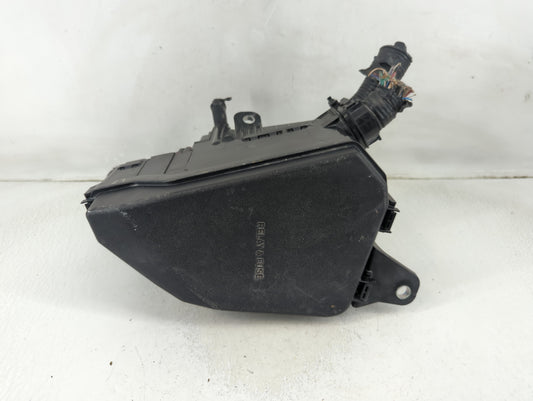 2007 Honda Civic Fusebox Fuse Box Panel Relay Module P/N:VAA2HB2NM 061216 SVA-A210 Fits OEM Used Auto Parts - Oemusedautopar