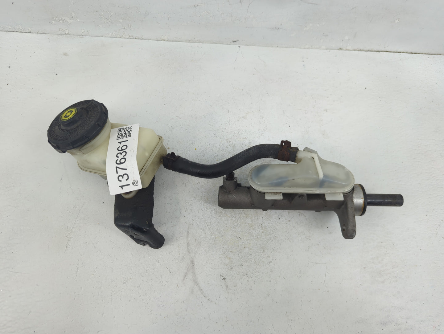 2006-2011 Honda Civic Brake Master Cylinder - Oemusedautoparts1.com