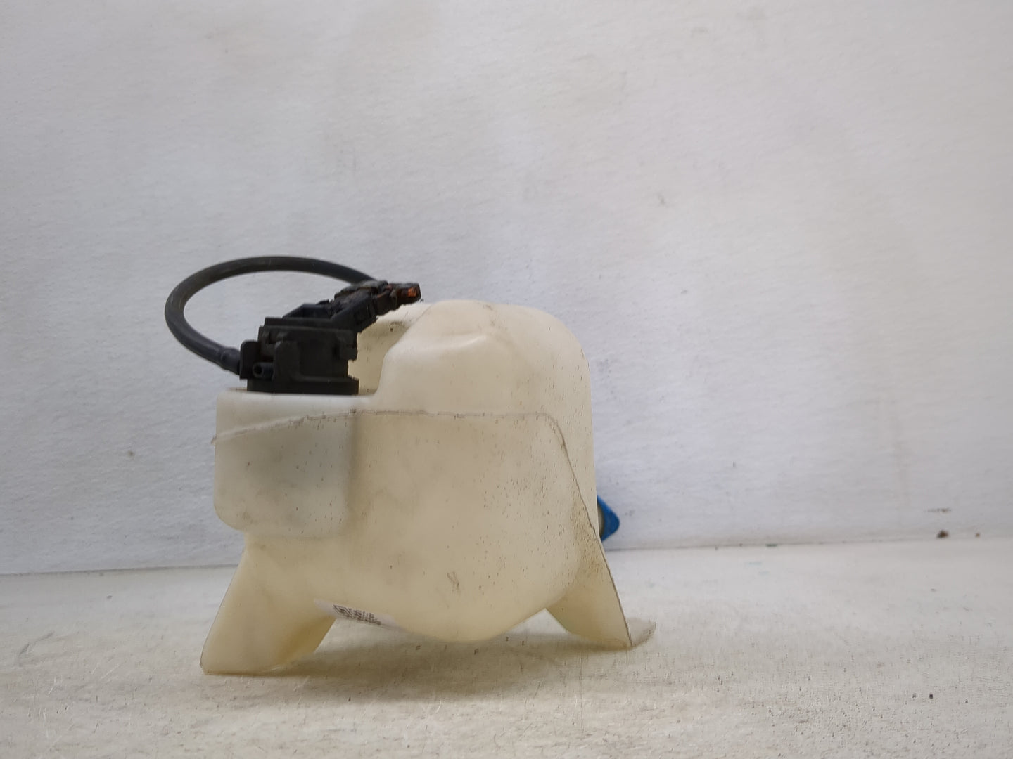 2006-2011 Honda Civic Windshield Washer Fluid Reservoir Bottle Oem - Oemusedautoparts1.com