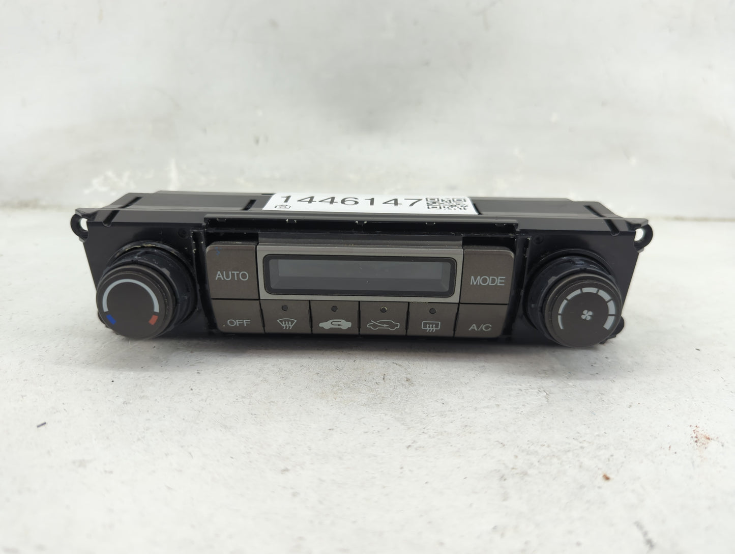 2006-2011 Honda Civic Climate Control Module Temperature AC/Heater Replacement P/N:SNC-A43 YR-334L Fits OEM Used Auto Parts 