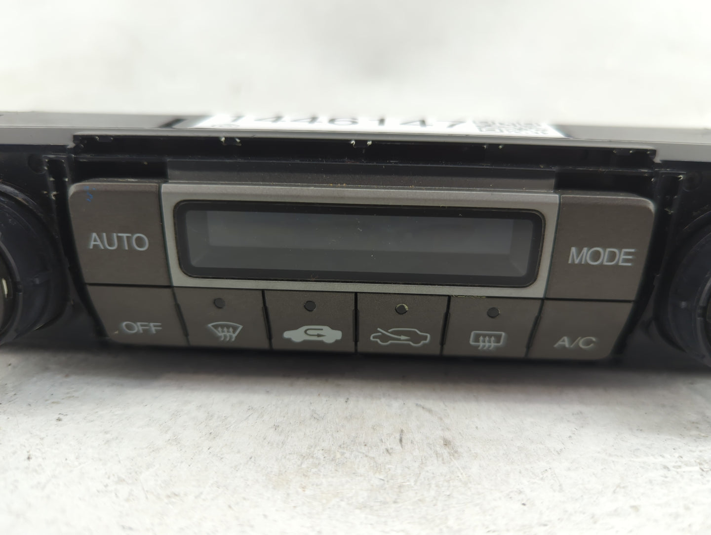 2006-2011 Honda Civic Climate Control Module Temperature AC/Heater Replacement P/N:SNC-A43 YR-334L Fits OEM Used Auto Parts 