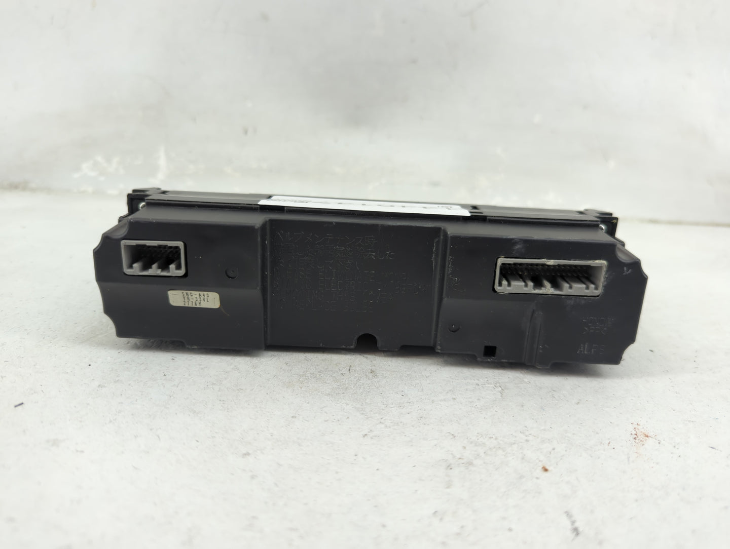 2006-2011 Honda Civic Climate Control Module Temperature AC/Heater Replacement P/N:SNC-A43 YR-334L Fits OEM Used Auto Parts 