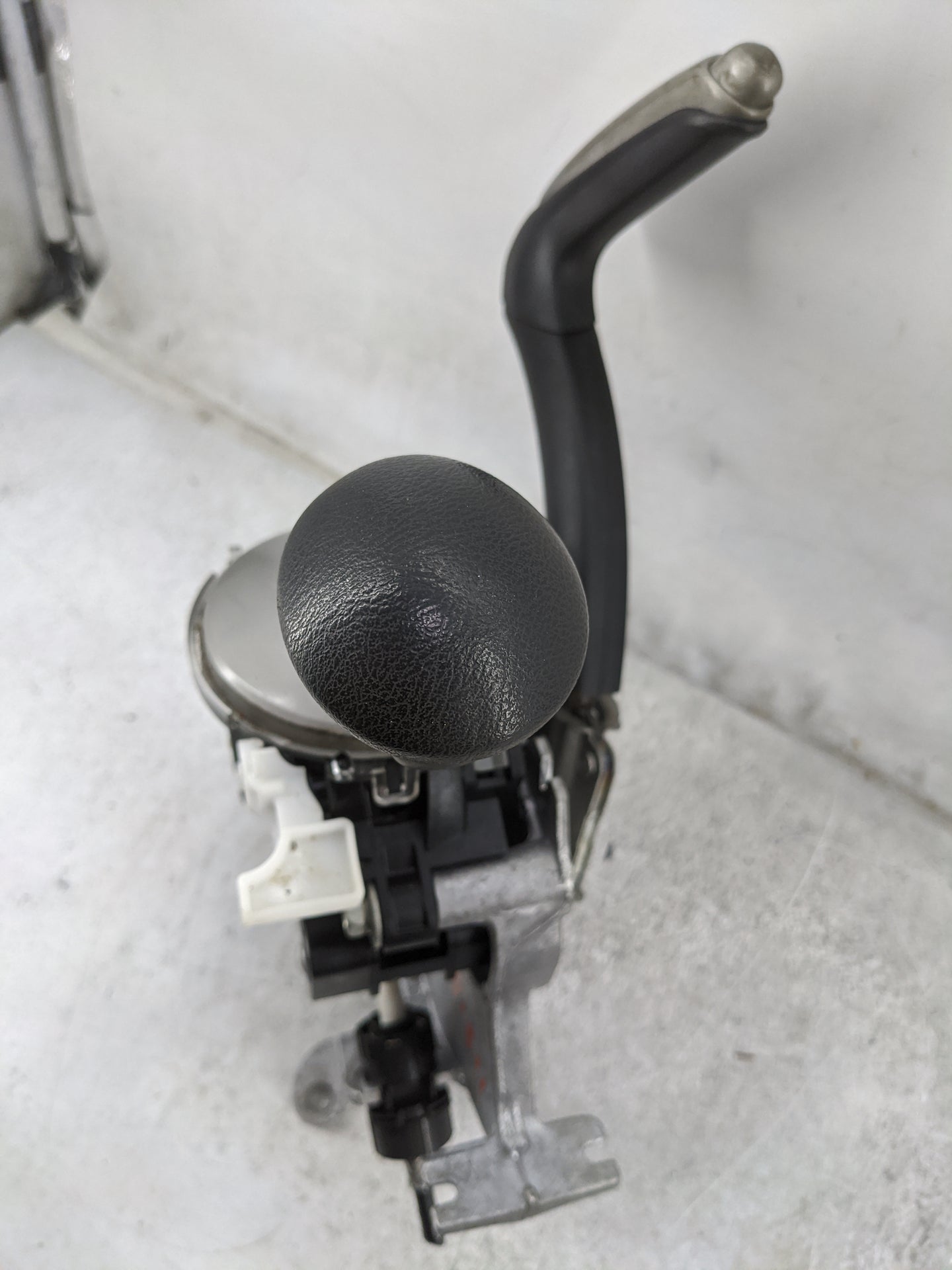 2007 Honda Civic Floor Console Assembly Shifter - Oemusedautoparts1.com