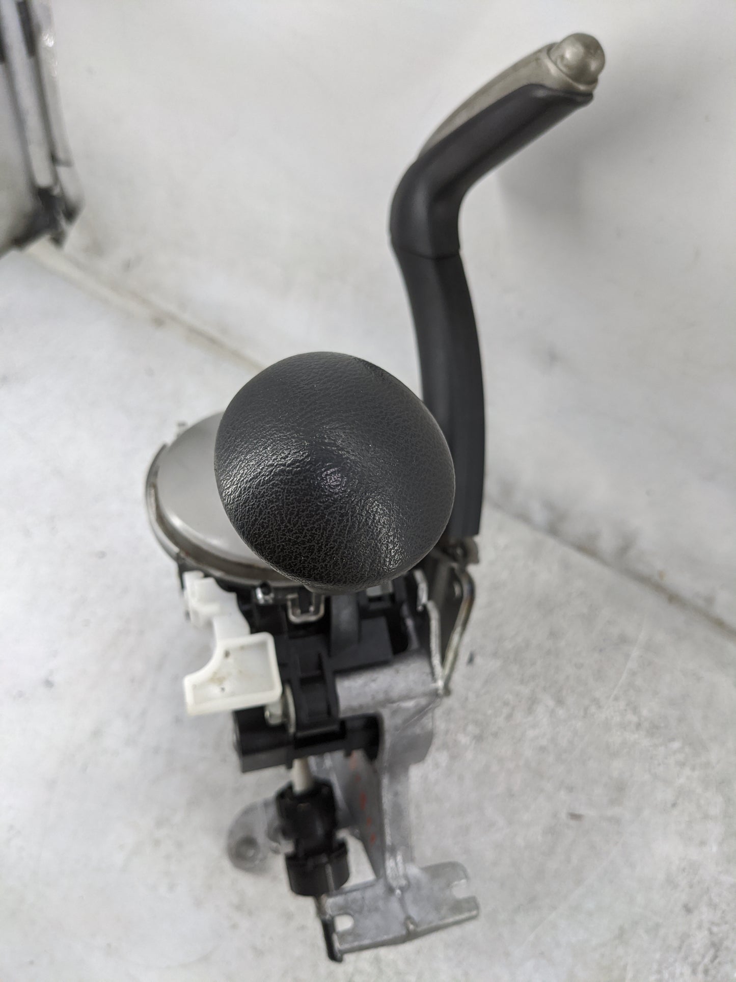 2007 Honda Civic Floor Console Assembly Shifter - Oemusedautoparts1.com