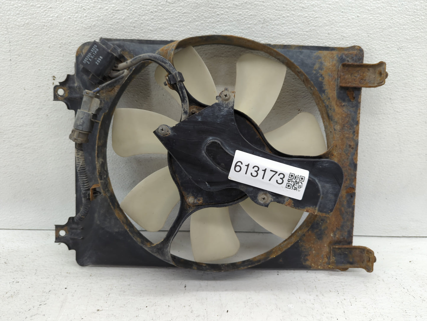 2006-2011 Honda Civic Left Radiator Fan Motor Assembly - Oemusedautoparts1.com