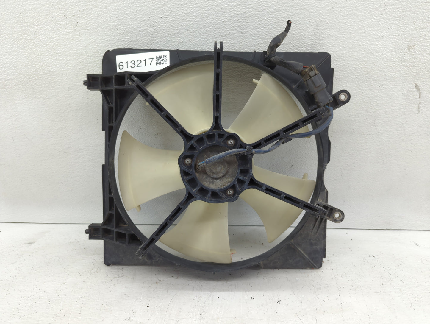 2006-2011 Honda Civic Left Radiator Fan Motor Assembly - Oemusedautoparts1.com