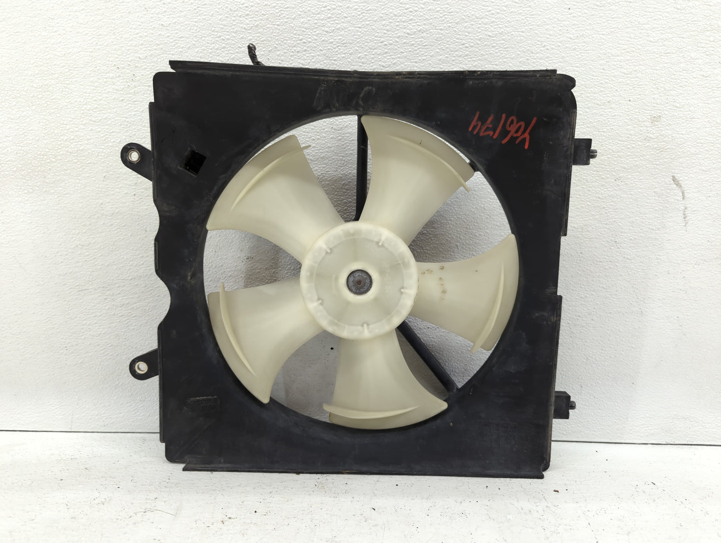 2006-2011 Honda Civic Left Radiator Fan Motor Assembly 613217 - Oemusedautoparts1.com