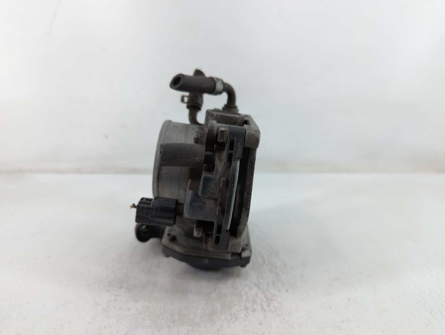 2006-2011 Honda Civic Throttle Body P/N:U30396200392 GMA4A Fits Fits 2006 2007 2008 2009 2010 2011 OEM Used Auto Parts - Oem