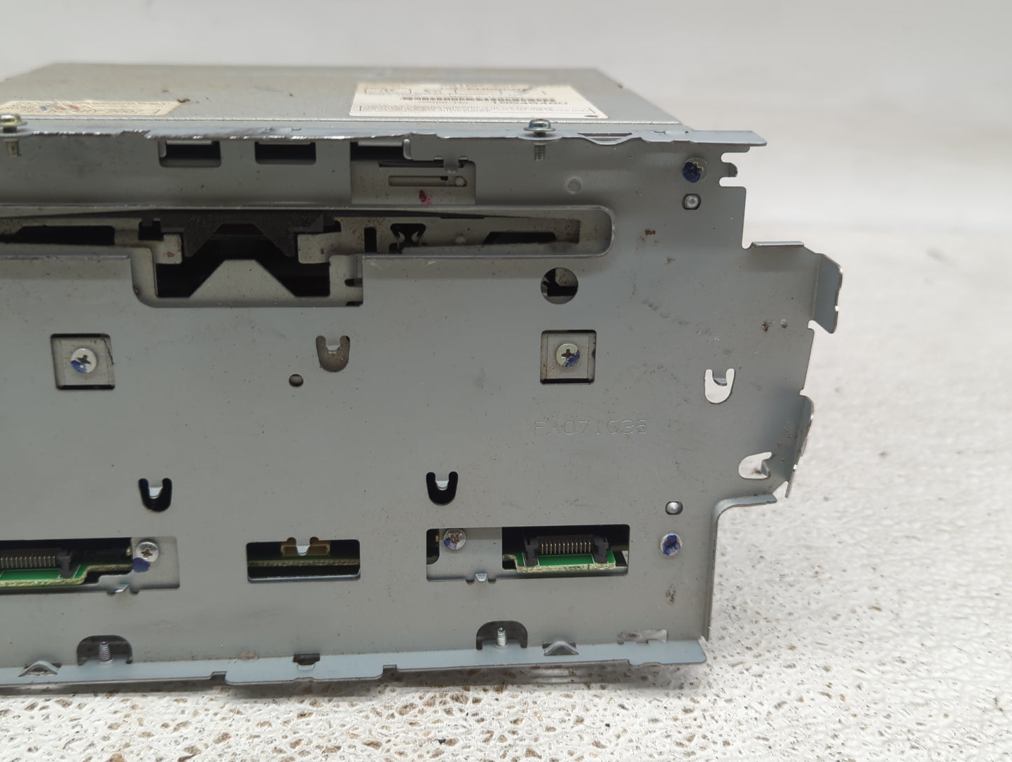 2007-2011 Honda Cr-V Radio AM FM Cd Player Receiver Replacement P/N:39100-SWA-A003 Fits OEM Used Auto Parts - Oemusedautopar