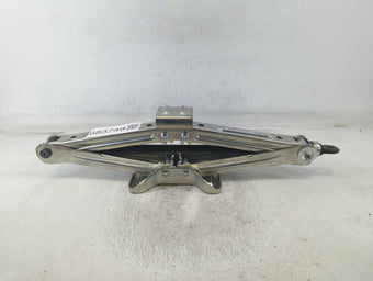compare product 2007 Honda Cr-v Spare Scissor Car Jack 683749