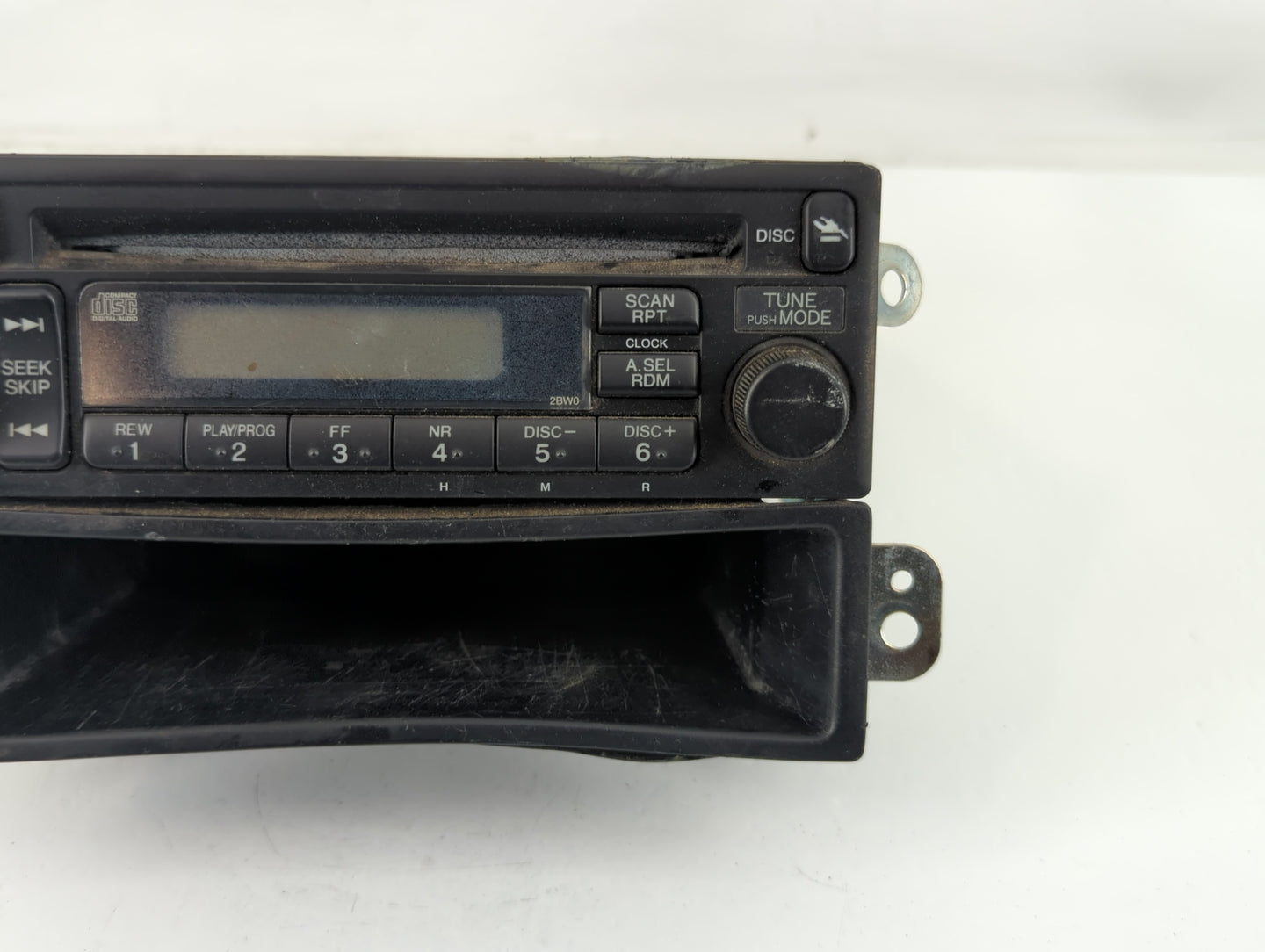 2007-2011 Honda Element Radio AM FM Cd Player Receiver Replacement Fits Fits 2007 2008 2009 2010 2011 OEM Used Auto Parts - 