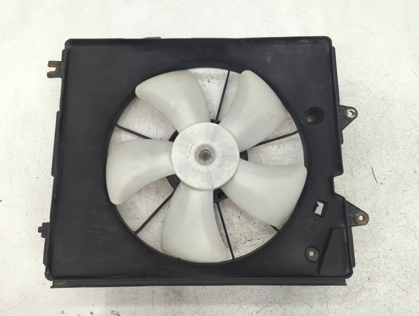 2007 Honda Odyssey Front Left Electric Cooling Motor - Oem - Oemusedautoparts1.com