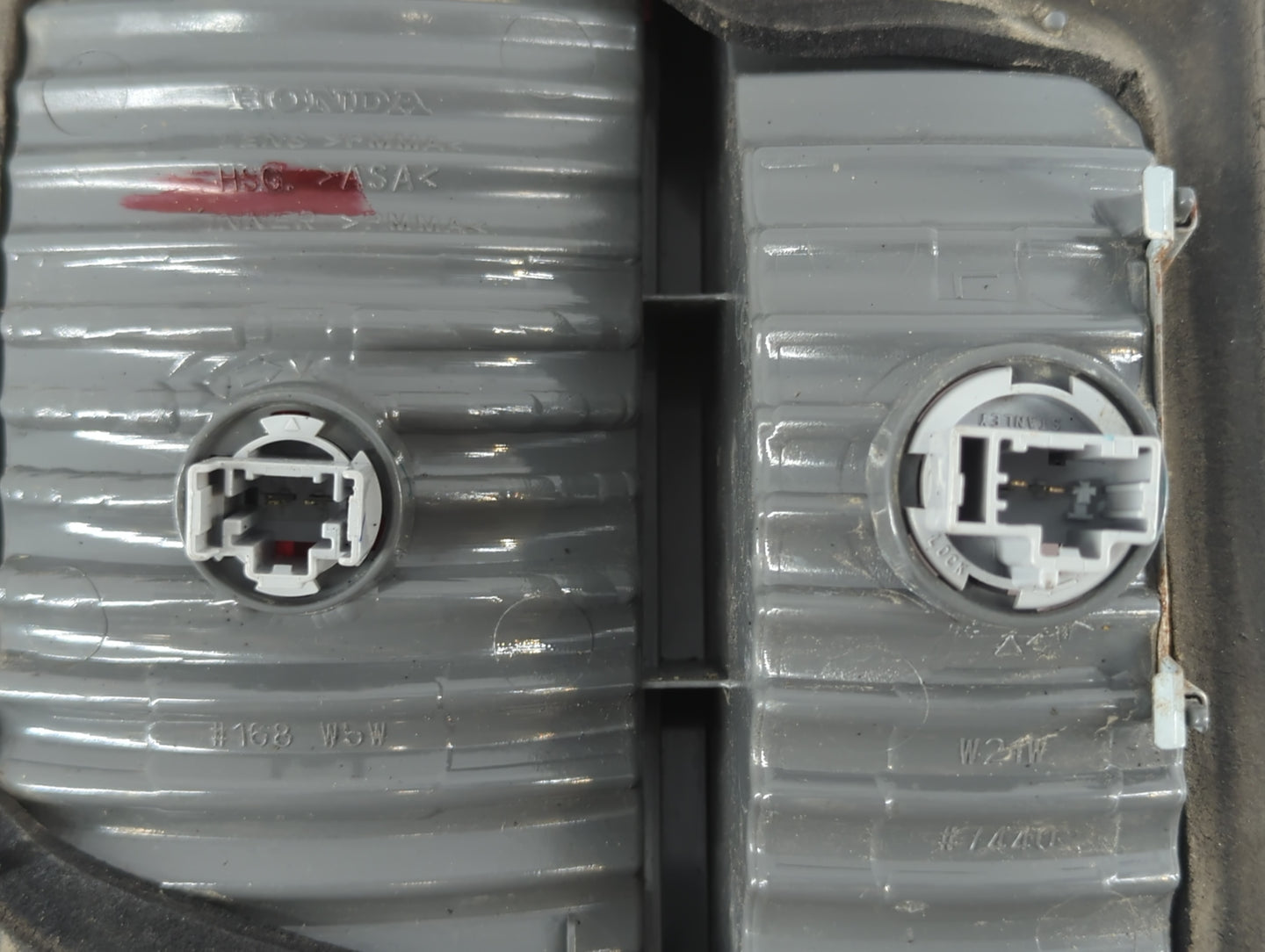 2007 Honda Odyssey Tail Light Assembly Driver Left OEM Fits OEM Used Auto Parts - Oemusedautoparts1.com