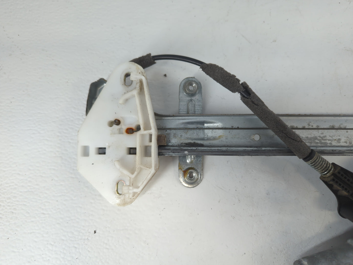 2005-2010 Honda Odyssey Used Window Regulator Passenger Front 1047929 - Oemusedautoparts1.com