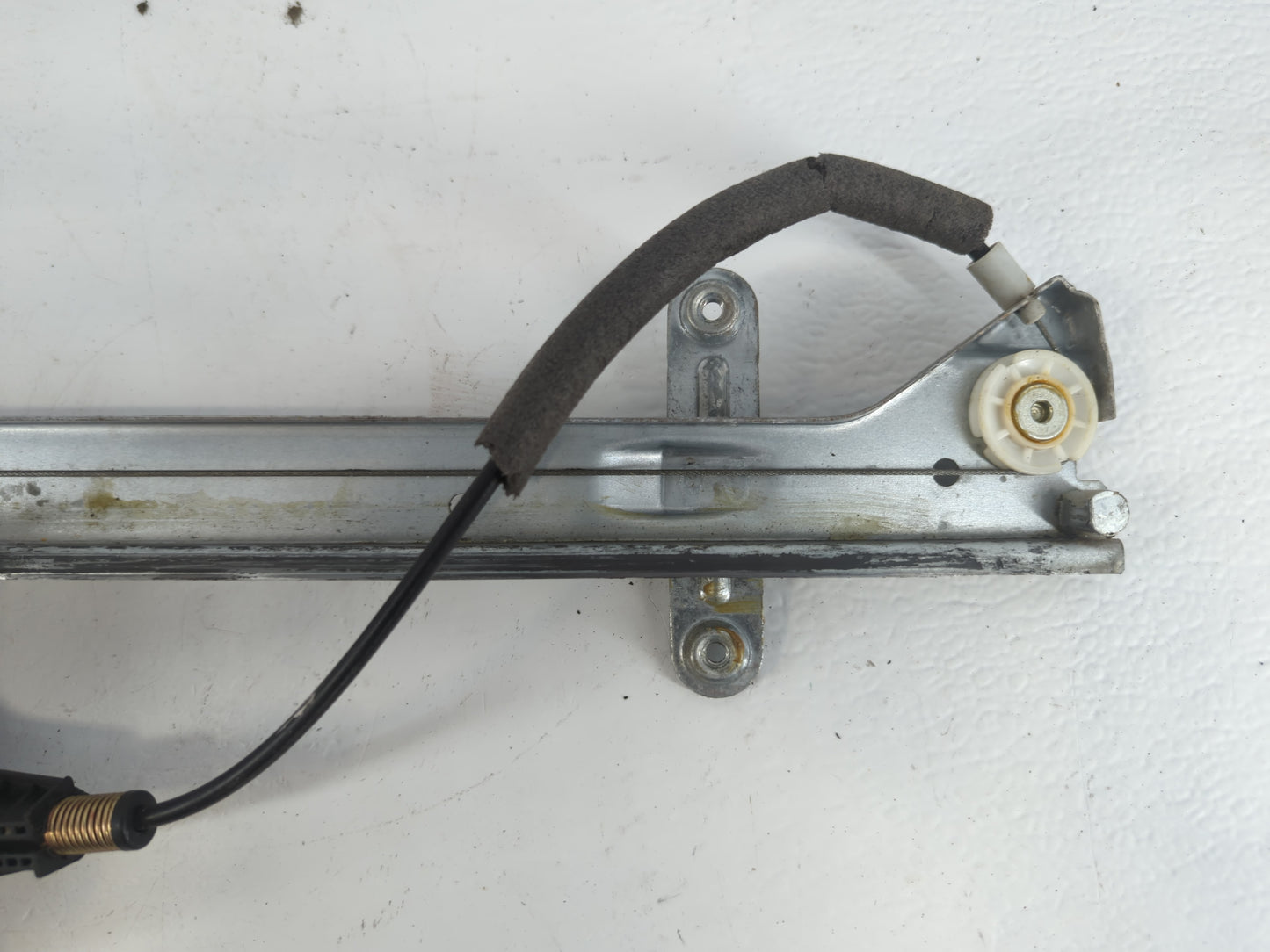 2005-2010 Honda Odyssey Used Window Regulator Passenger Front 1047929 - Oemusedautoparts1.com