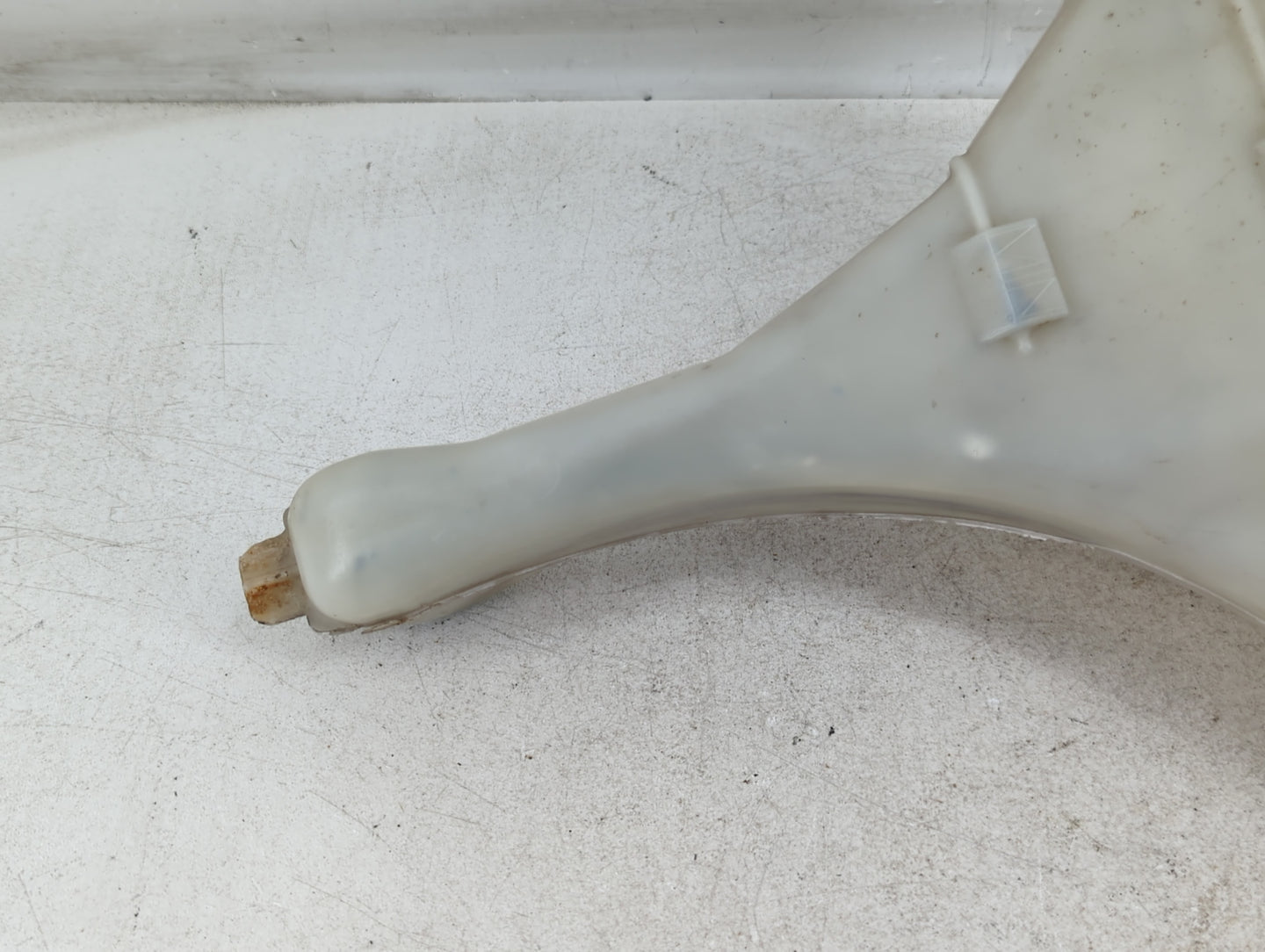2005-2010 Honda Odyssey Radiator Coolant Overflow Expansion Tank Bottle 1047935 - Oemusedautoparts1.com