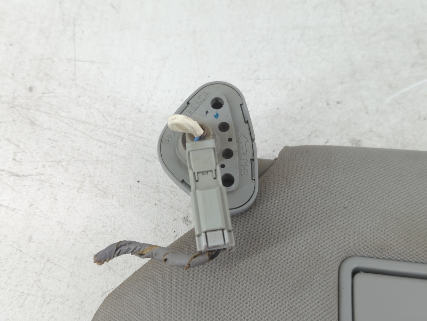 2006-2010 Honda Odyssey Sun Visor Shade Replacement Driver Left Mirror Fits Fits 2006 2007 2008 2009 2010 OEM Used Auto Part
