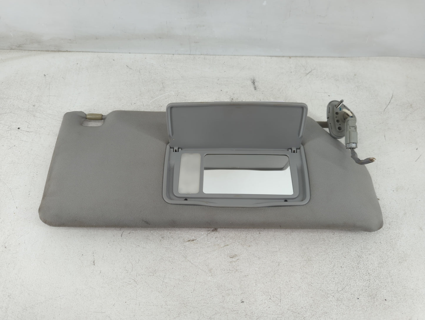 2006-2010 Honda Odyssey Sun Visor Shade Replacement Passenger Right Mirror Fits Fits 2006 2007 2008 2009 2010 OEM Used Auto 