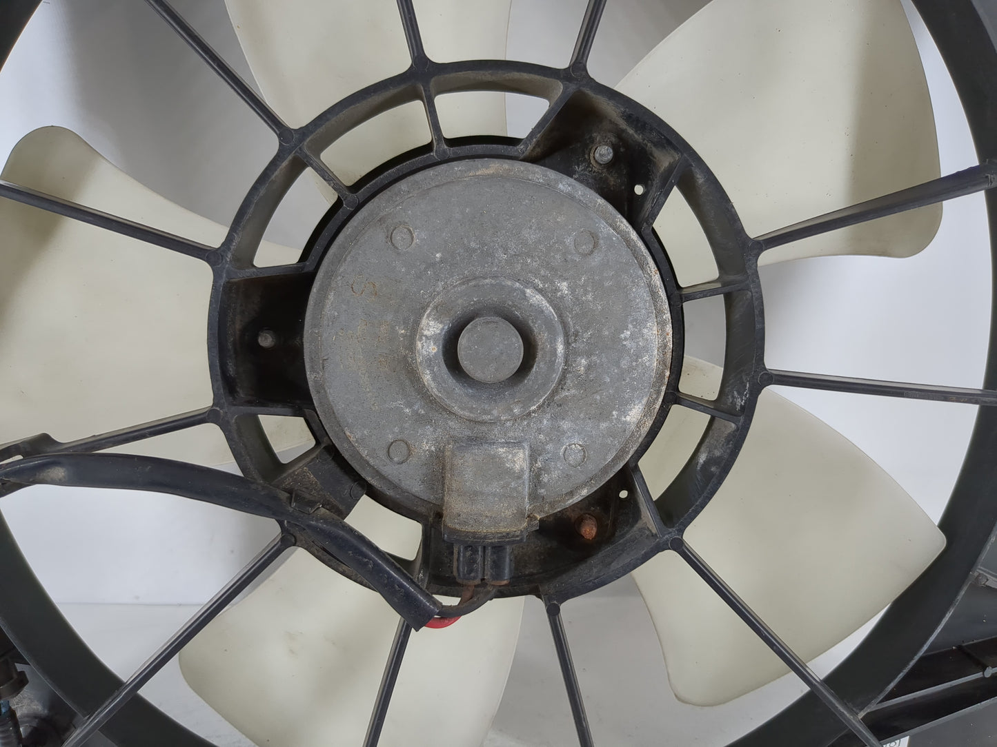 2005-2010 Honda Odyssey Electric Radiator Cooling Fan Motor Assembly Fits Fits 2005 2006 2007 2008 2009 2010 OEM Used Auto P